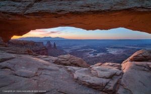 Zeiss 21mm Distagon f/2.38 Review - Mesa Arch Sunrise, Moab,Utah